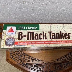 CITGO 1961 Classic, B-Mack Tanker Bank, Vintage 1999, New in Box